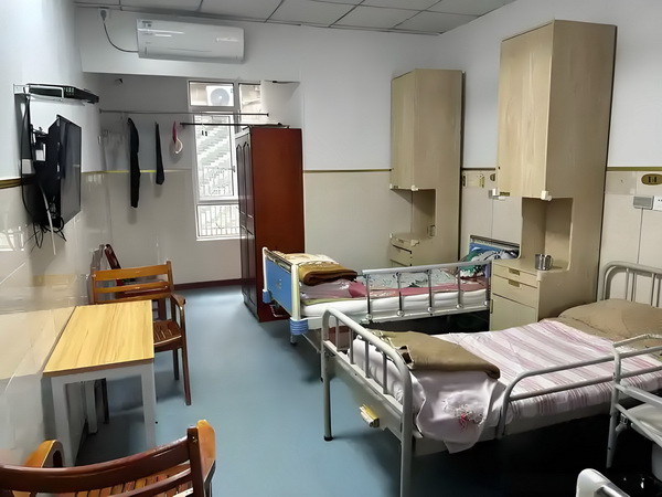 深圳应届生落户资料_董璇谈2任丈夫：从没想过会和高云翔离婚，张维伊敢娶我很勇敢 丈夫从没想化住宅：适老